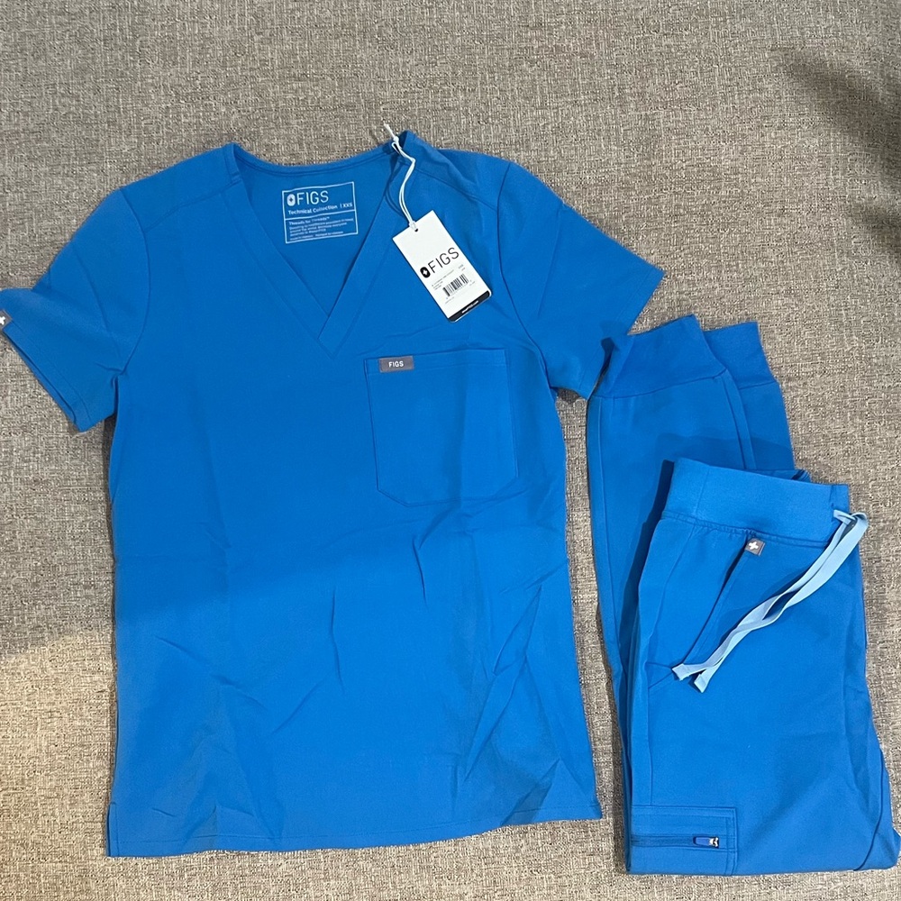 NWT Figs Womens Scrubs Set in Capri Blue (CPB) - Picture 7 of 9